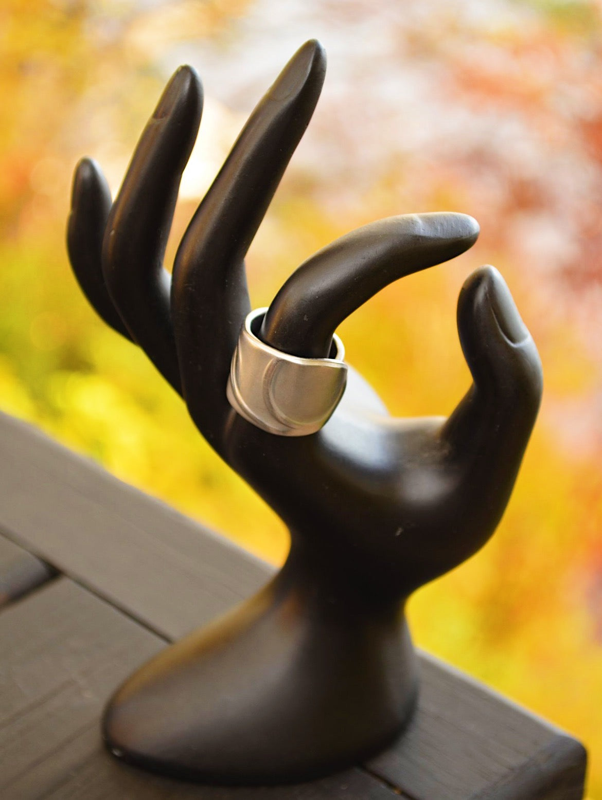 Ivy Curve (Size 7.5, Size 8.5, Size 9, Size 10, Size 11.5)