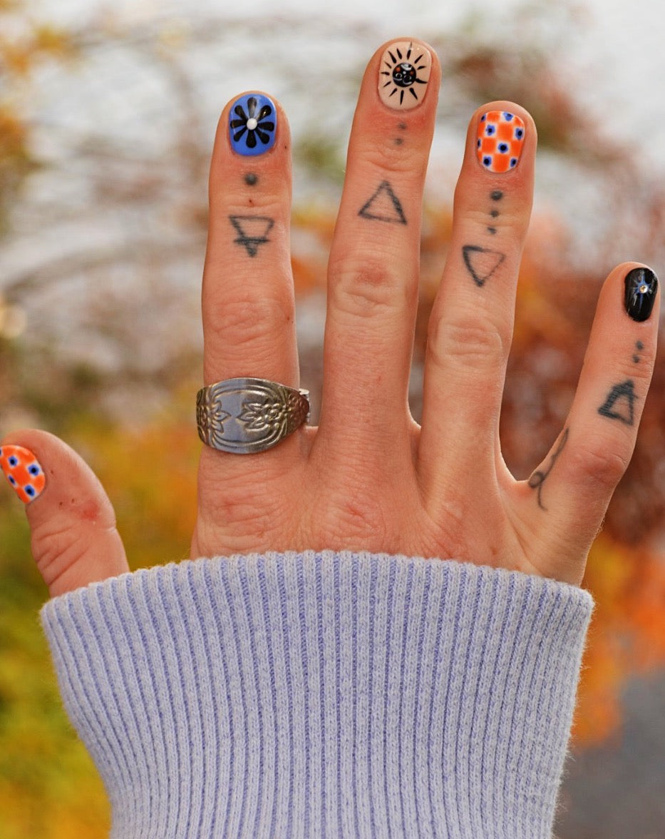 Dawnflower (Size 4, Size 9.5)