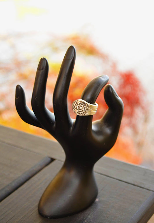 Floral & Fork (Size 5.5)