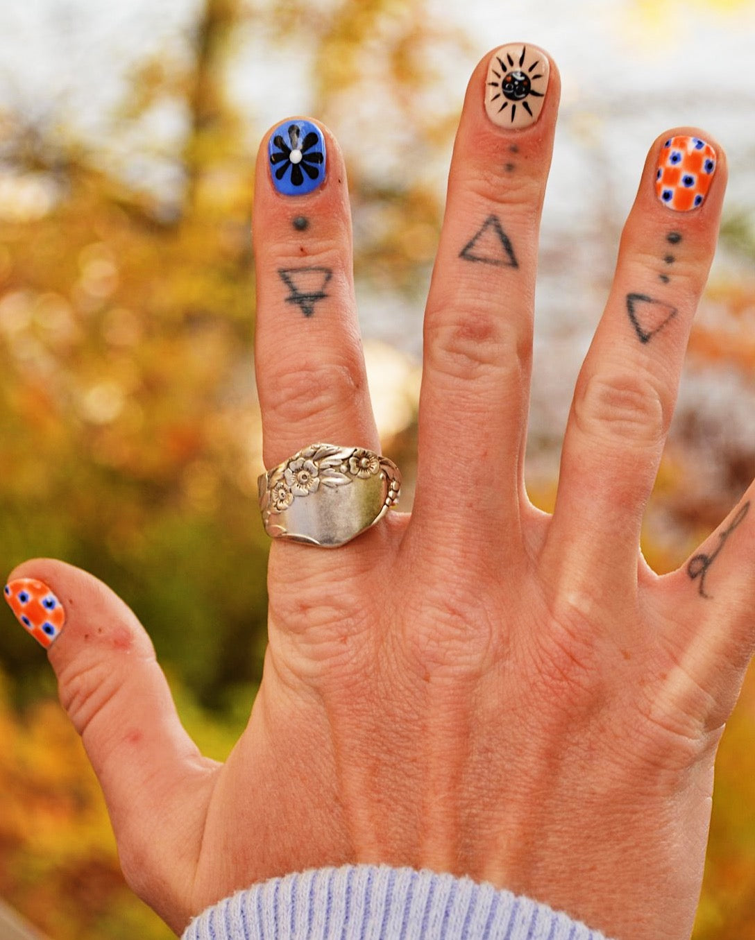 Whispering Flowers (Size 8)