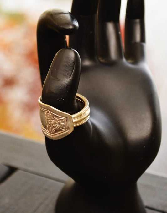 Echo of Elegance (Size 11.5)